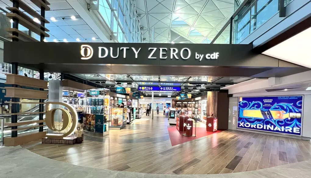 Redesigned Duty Zero airport concourse storefront.