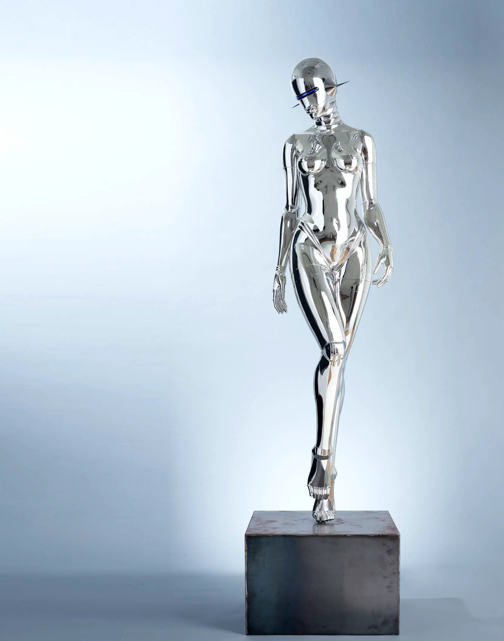 Silver sculpture master image.